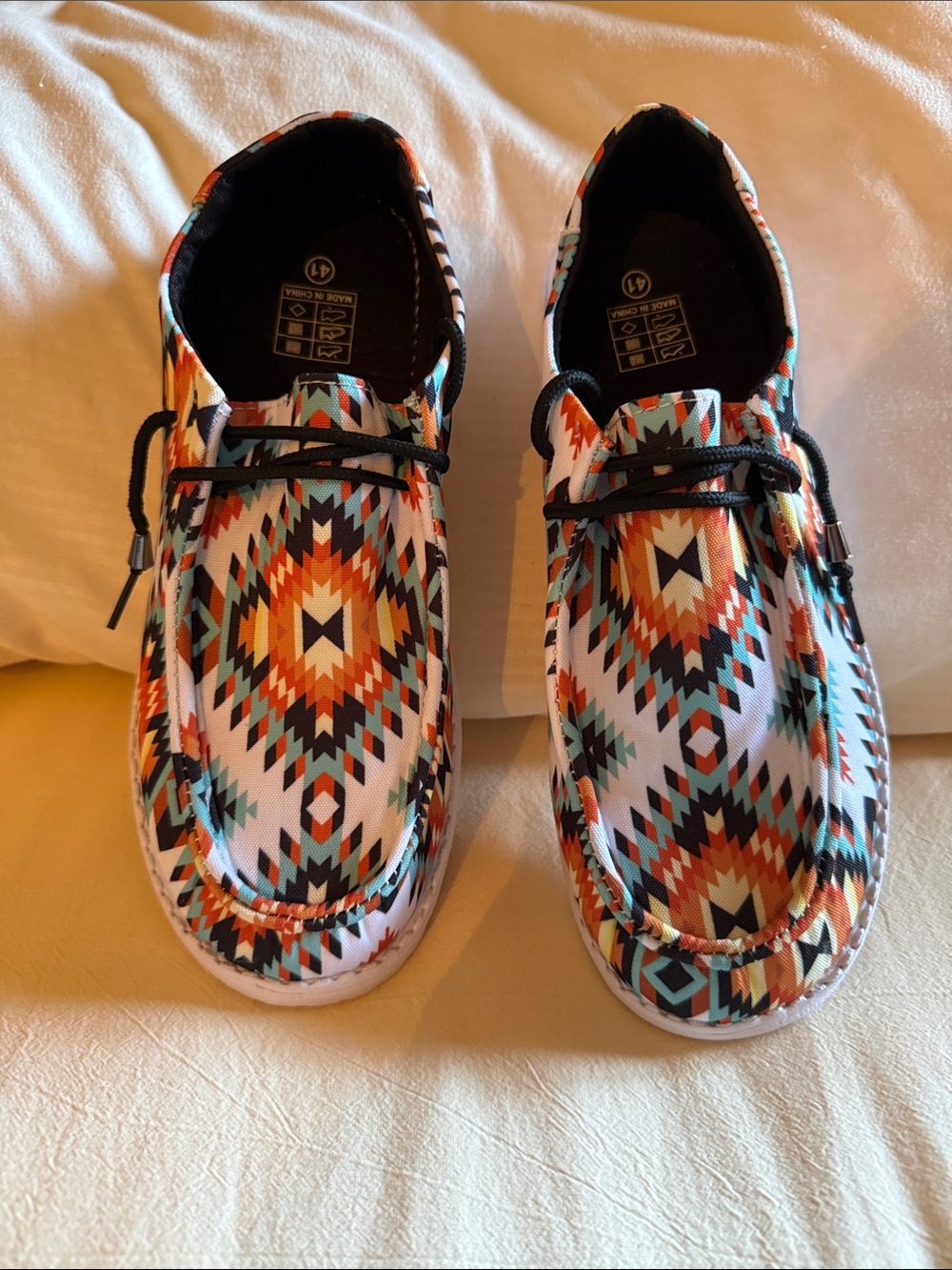 Aztec Pattern Canvas Slip-On Shoes in Multicolor women’s size 41/8.5